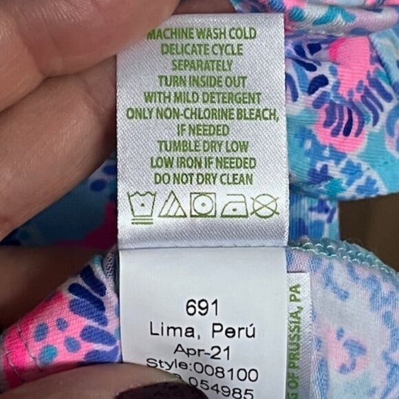Lilly Pulitzer Blue and Pink Billie Tank Top Blouse in Now You Sea Me Medium NWT - Picture 14 of 15